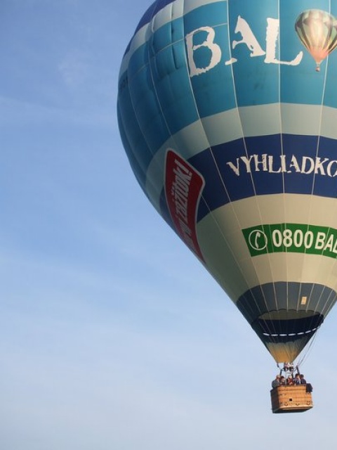 Let balónom nad Bratislavou
